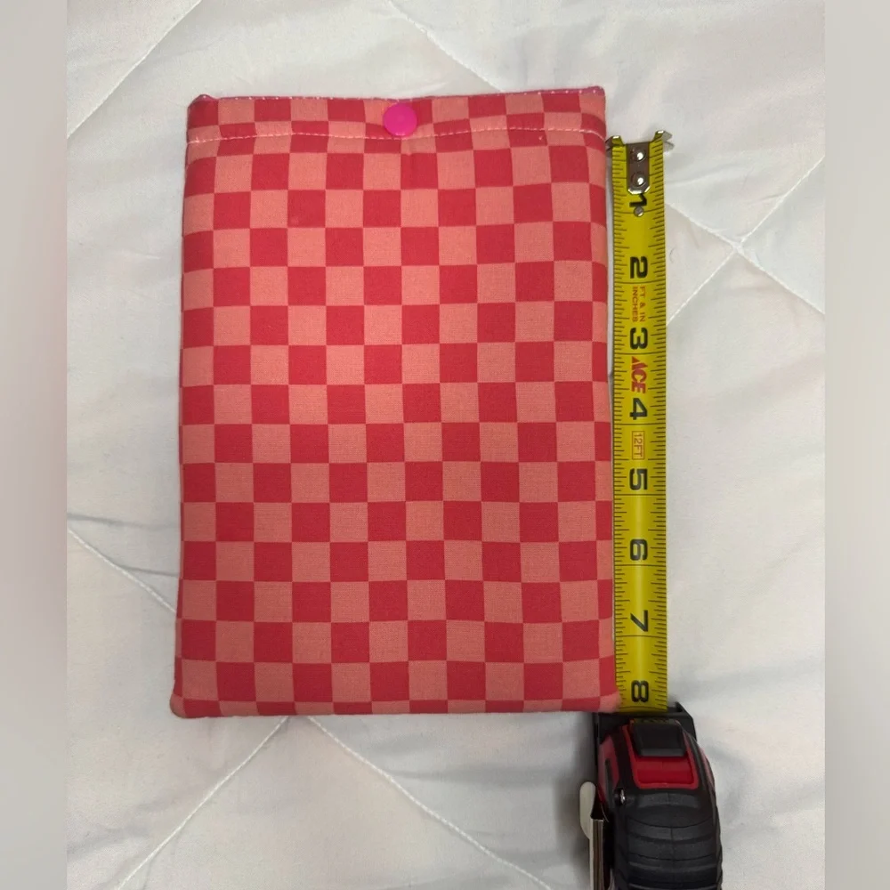 Pink Checkerboard Kindle Sleeve With Snap Closure